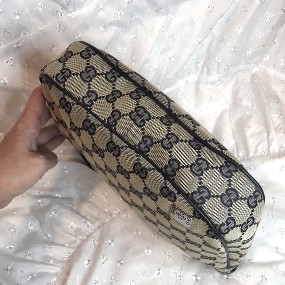 ⭐️ Rare Authentic Vintage Gucci Mini Croissant Shoulder Bag - Picture 10 of 14